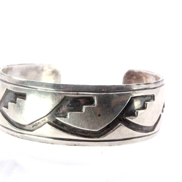 Vintage Sterling Silver Hopi Native American Overlay Cuff Bracelet - Picture 9 of 11